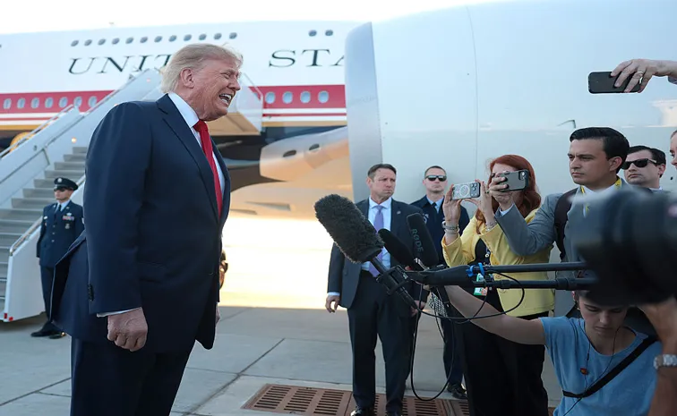 White House bars CNN from covering Trump