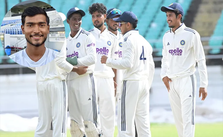 Ishan-Bags-5 Wkts-Aus-U19 217-All-Out-Vs IND-U19-1st Unofficial Test