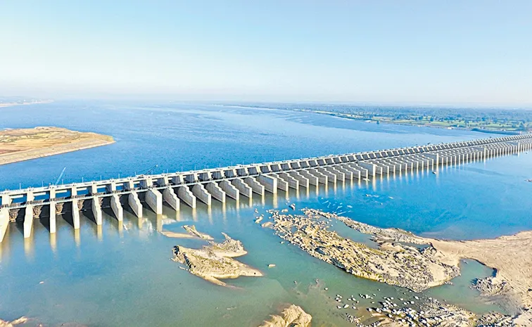 Telangana govt bears cost of barrage renovation