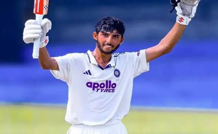ఆసీస్‌తో తొలి టెస్ట్‌.. సెంచరీతో కదంతొక్కిన టీమిండియా ఓపెనర్‌