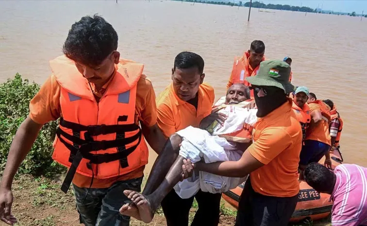 56 Dead in 48 Hours as Heavy Rain Ravages Uttar Pradesh