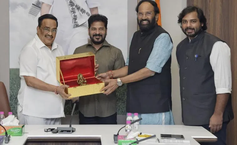 కేంద్ర జలశక్తి మంత్రితో సీఎం రేవంత్‌, ఉత్తమ్‌ భేటీ