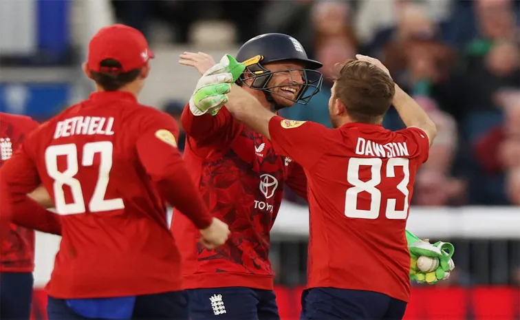 Buttler out of Pakistan tour and doubt for Australia after hamstring injury