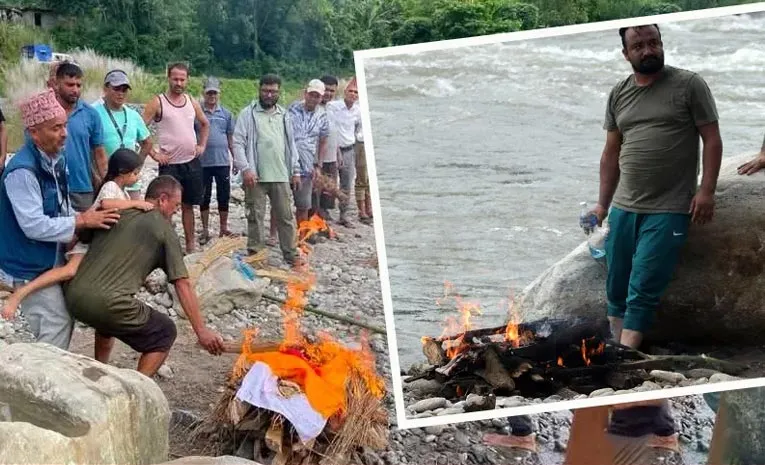 Nepal Flood Tragedy Villagers Perform Symbolic Cremations with Grass Effigies