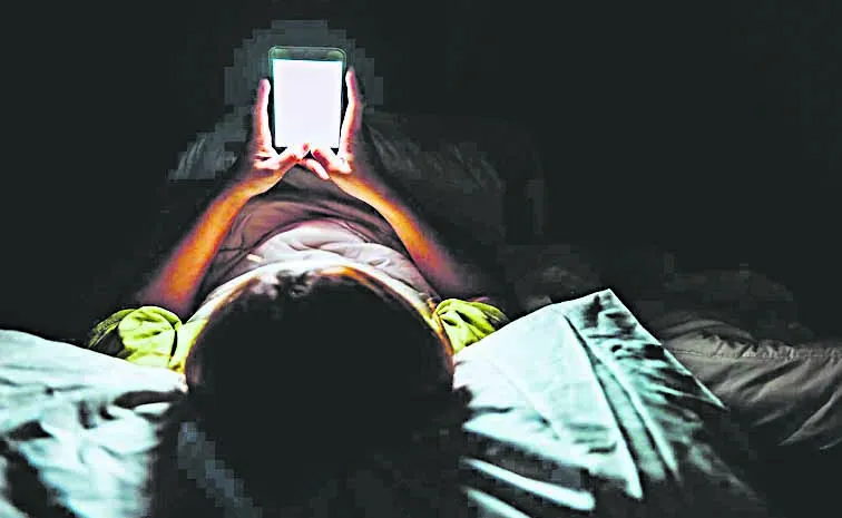 Excessive cell phone use can damage sleep quality