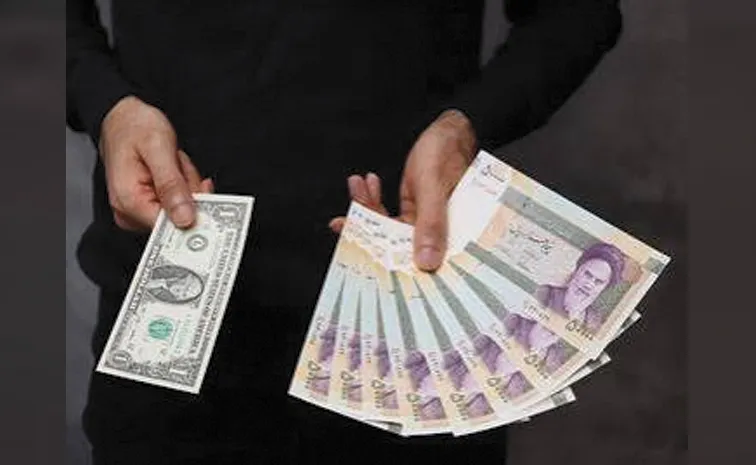 Iran currency drops to record low as war destroys economy