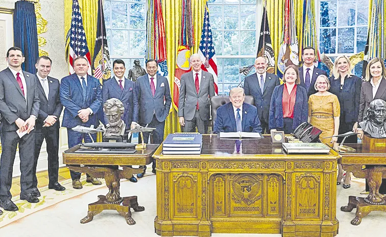 Trump announces 18bn steel plant for Iowa with Essar