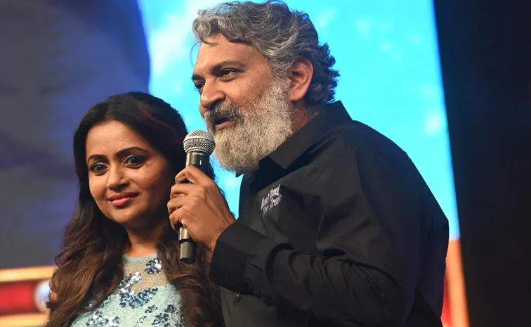 Suma Emotional Tweet After Seing Her Anchor Journey In Telugu Industry