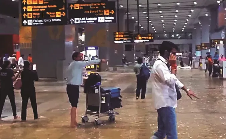 Waterlogging At Delhi International Airport After Heavy Rain1