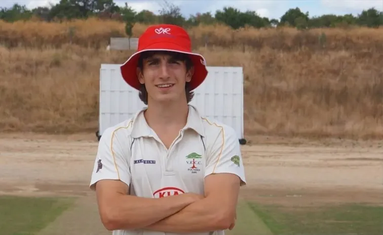 ENG-Club-Cricketer Runs 100km-To-Bowl 1st-Ball-Guinness Record