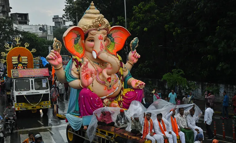Special attention to DJs at Ganesh Mandapam