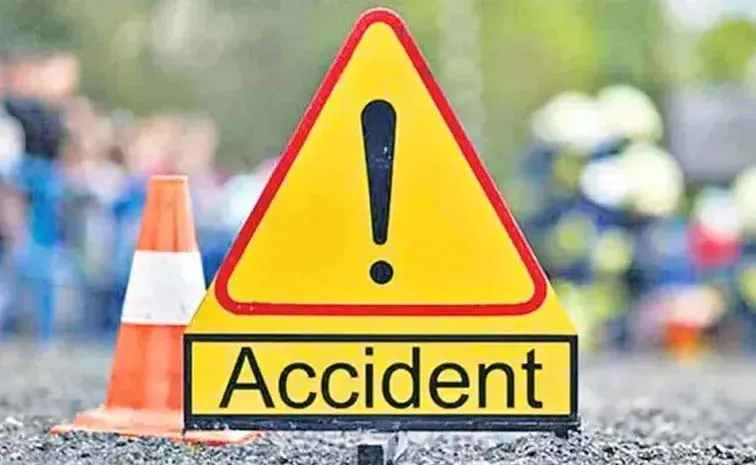 Jagtial Car Accident Young Man Dies Three Injured