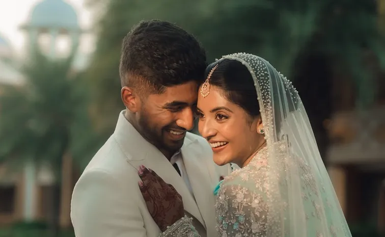 Actor Nivedhithaa Sathish Gets Engaged to Photographer Suhayb Mohammed