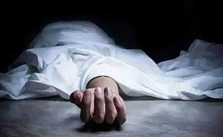 Mancherial Dandepalli Married Woman Murdered Relative Absconding
