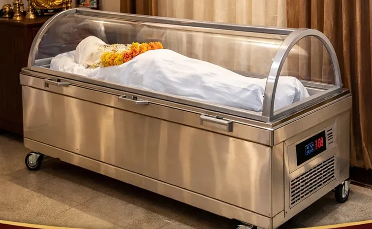 Mumbai woman allegedly kept her father's body in a freezer