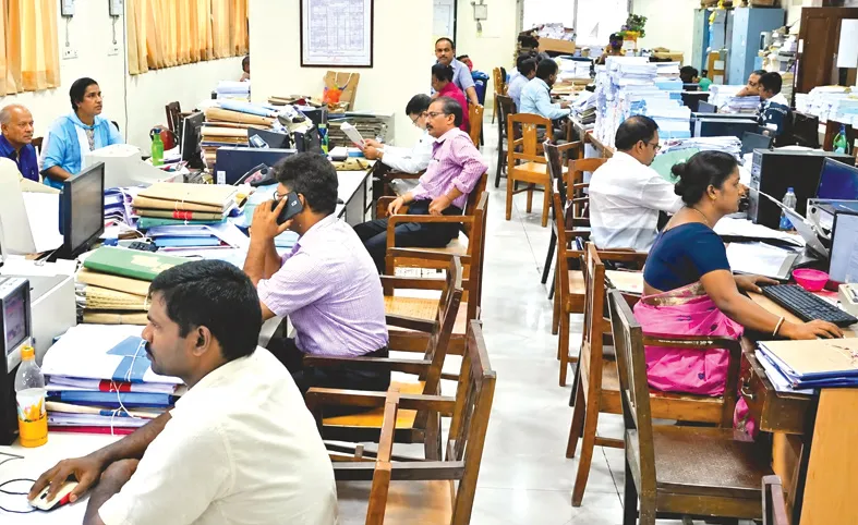Madras HC Directs DVAC To File Report On Inspections Raids