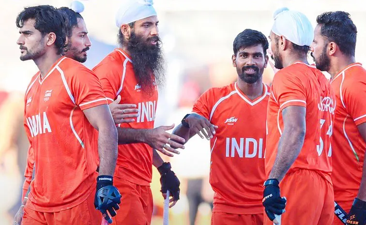 నరాలు తెగే ఉత్కంఠ.. పాక్‌ను చిత్తు చేసి ఫైనల్లో భారత్‌