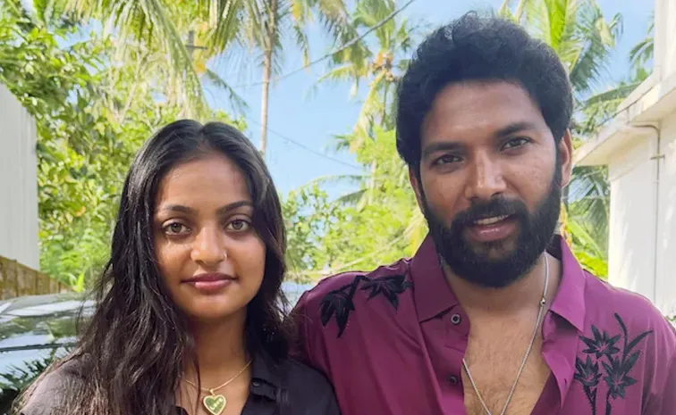మోనాలిసా భోస్లేకు భారీ ఊరట : తండ్రికి మొట్టికాయలు