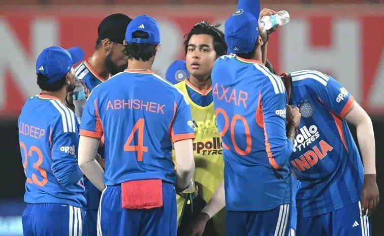 Kuldeep-Dube-Likely-Sits-Bench-India-Playing-XI-Prediction-WI-3rd T20I