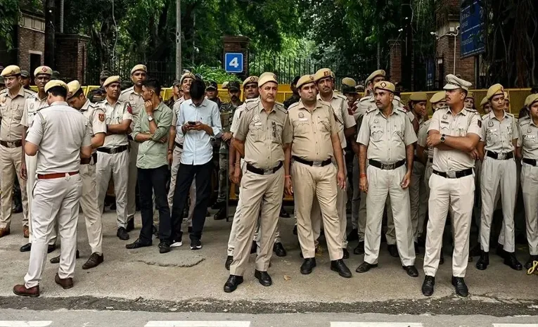 Delhi Police Detains 30-40 People Ahead of CJP Protest