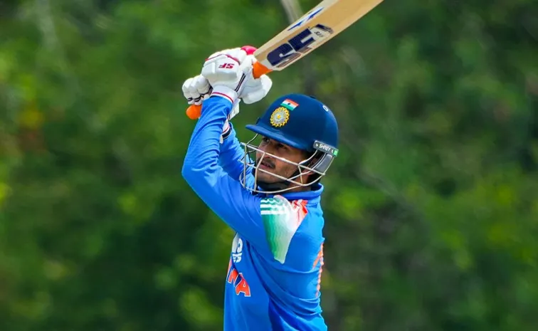Padikkal-Fails-Again-Priyansh-Miss-Fifty-IndiaA-Vs AUSA 3rd Unofficial ODI