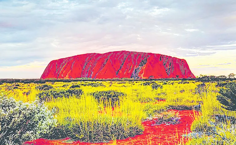 Australia: Uluru Tour Visiting Place, Accommodation, Price Details