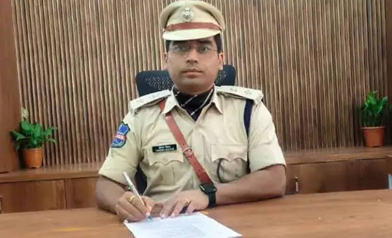 మిమ్మల్ని ఎందుకు ప్రాసిక్యూట్‌ చేయకూడదు?