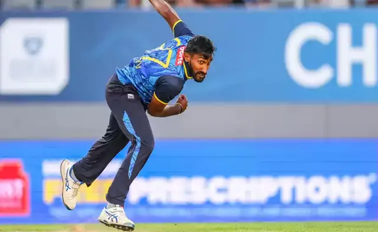 పాక్‌తో టెస్ట్‌లకు లంక జట్టు ప్రకటన.. సంచలన ఫాస్ట్‌ బౌలర్‌కు పిలుపు