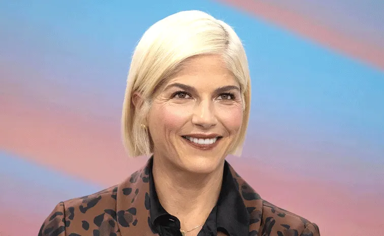 Actor Selma Blair Charged With Assault On Police Officer And Nurse
