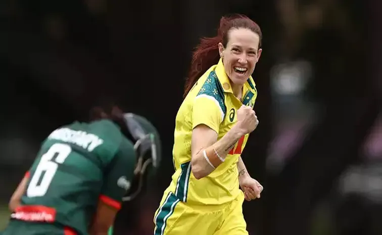 Schutt stars as Australia complete 3 0 sweep of Bangladesh