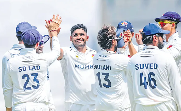 Mumbai team defeats Chandigarh by an innings and 155 runs in the opening Ranji Trophy match4