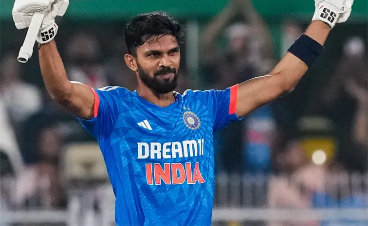 రుతురాజ్ రీఎంట్రీ