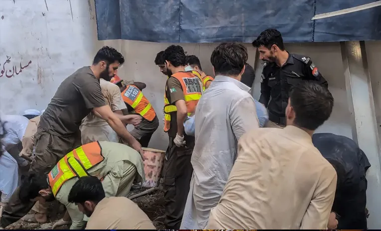 21 children teacher killed after school roof collapses in Pakistan