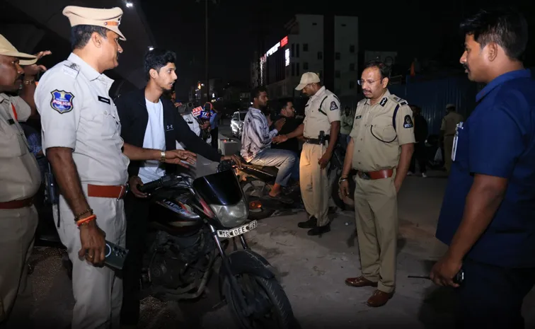 హైదరాబాద్‌లో ‘ఆపరేషన్‌ కవచ్‌’.. భారీగా వాహనాలు స్వాధీనం