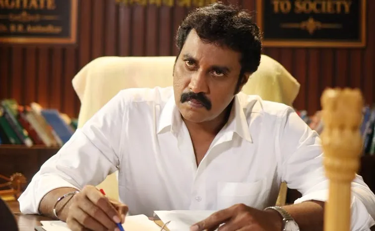 Sunil As Lawyer In Due Date Movie