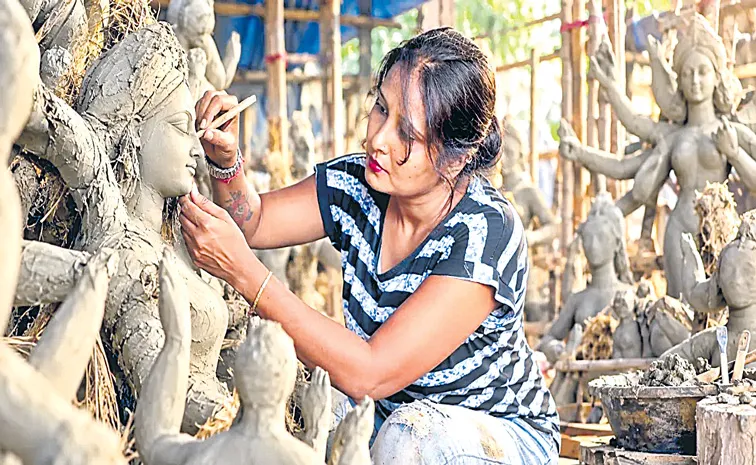Deepika Pal Inspiring Journey Making Durga Idols in Guwahati3