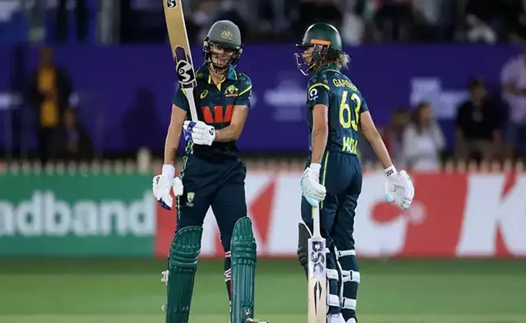 Australia limp to two wicket win after Perry fiery fifty vs New Zealand