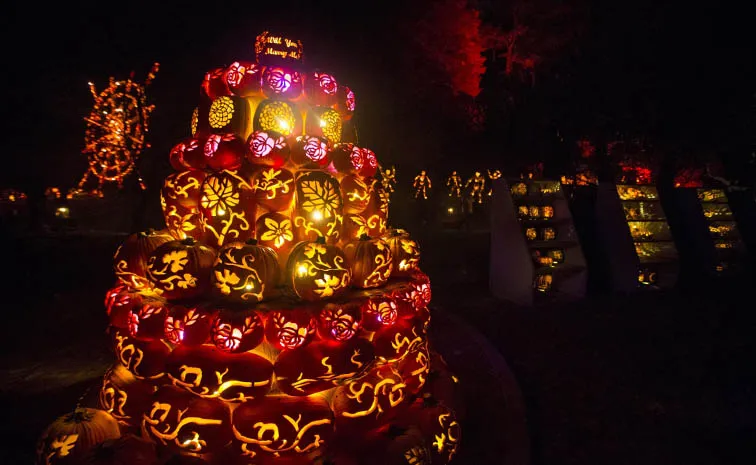 Home Decors: These Ways to Style Pumpkins on Porch for Peak Fall Vibes