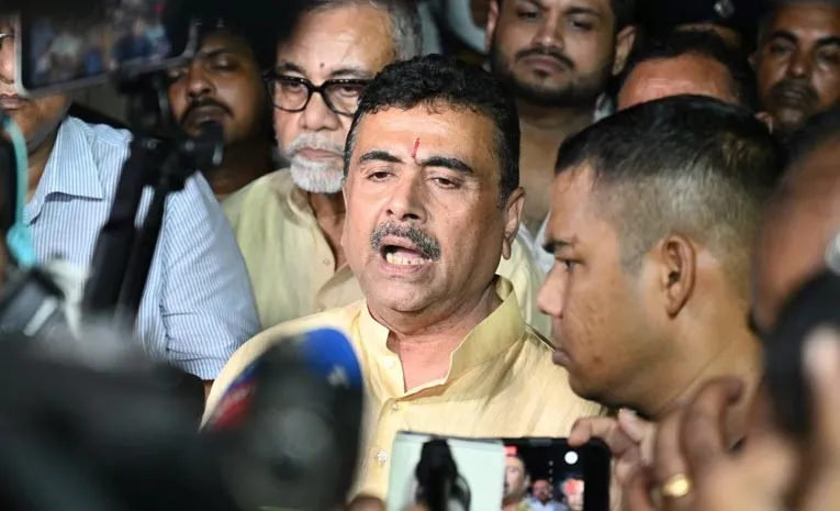 Kolkata durga puja stampede live updates