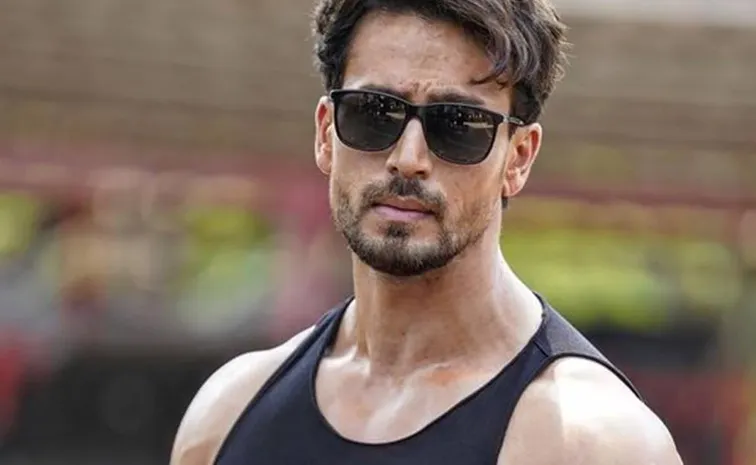 Actor Tiger Shroff Incident Latest News