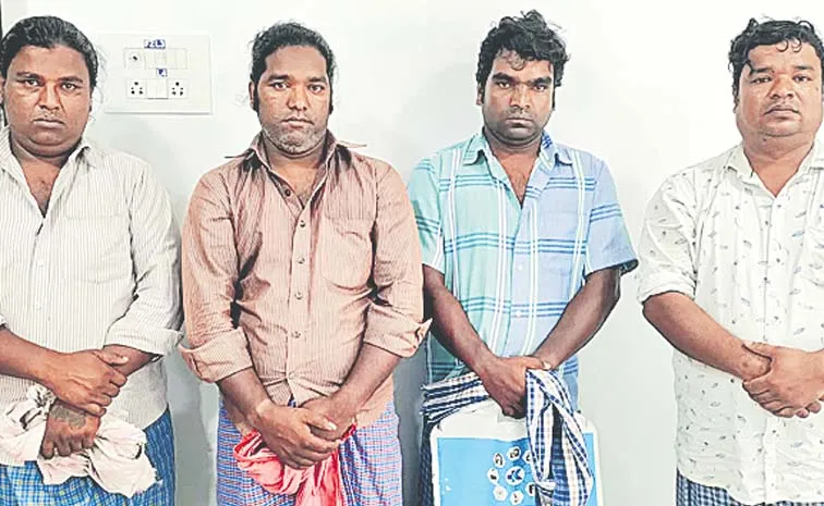 Hyderabad Jubilee Hills Fake Transgenders Extortion Arrest