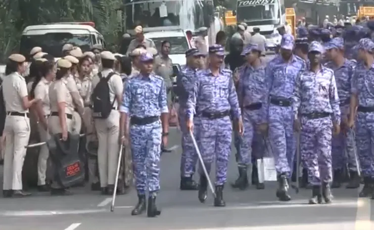Jantar Mantar protest metro stations closed Security Alert
