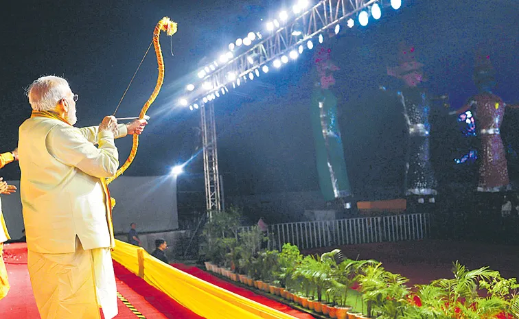 PM Narendra Modi urges unity against enemies of the country