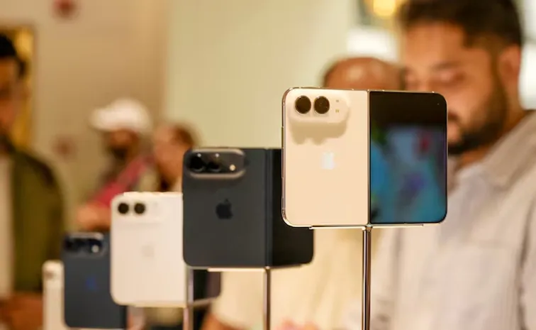 iPhone Duo క్రేజీ సేల్‌ : 5 నిమిషాల్లోనే ఆల్ స్టాక్ అవుట్ 