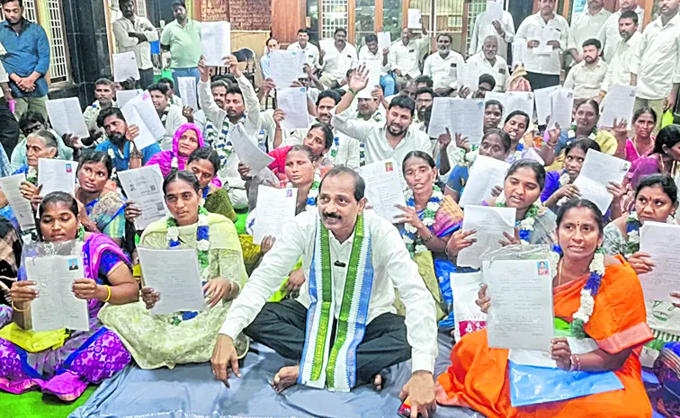 YSRCP boycotts elections in Narasaraopeta