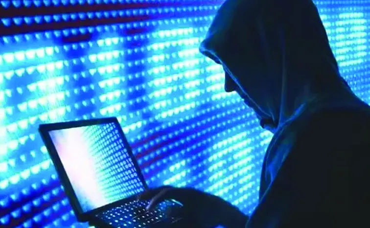 Cybercriminals threaten retired female employee
