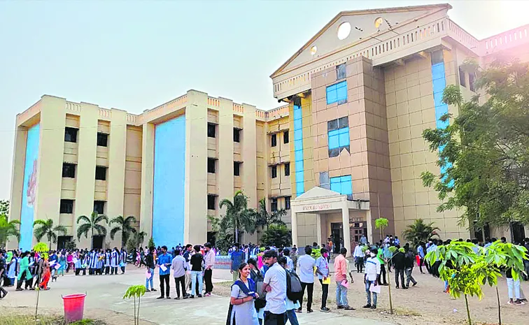 Dasara holidays extended at Basara IIIT due to water scarcity