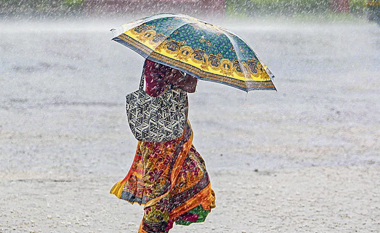 Red Alert Issued To Heavy Rains In Telangana