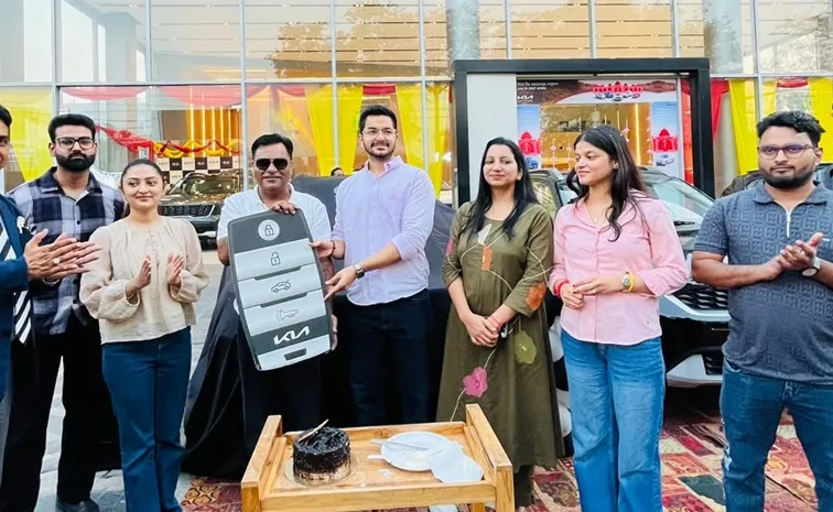 Diwali Dhamaka Haryana Company Gifts Four Employees Kia Sonet SUVs