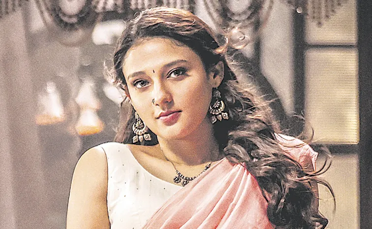 Ritika Nayak Introduced as Padamati Veedhi Janaki in Power Peta